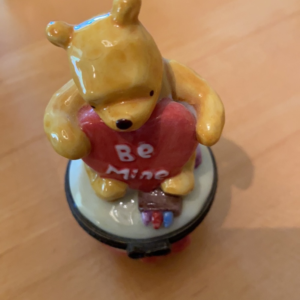 Disney box and piglet figurine